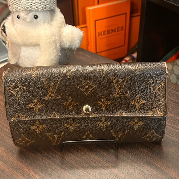Louis Vuitton Handbags - Louis Vuitton Sarah Wallet - Project